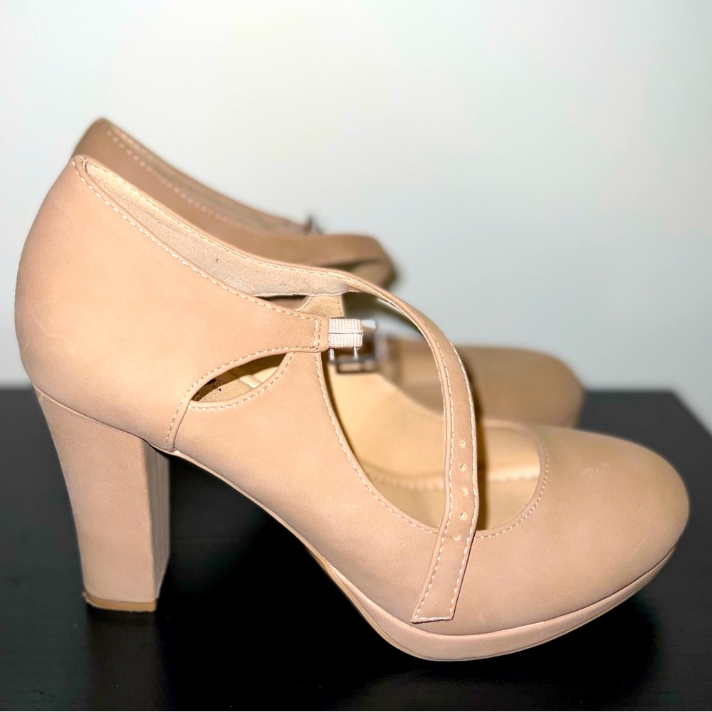 Womens Nude Suede Heels, size 10